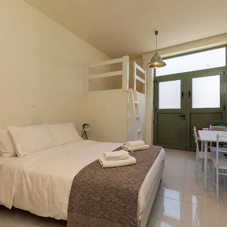 Central Stay Athens Atene